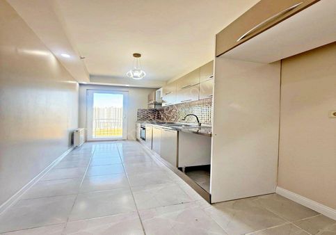 Metrobüse 9 Dk Site İçerisinde Yüksek Kira Gelirli Krediye Uygun 3+1 Daire!!!