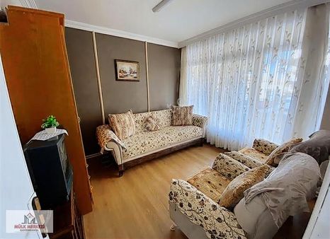 Dikmen -cadde Yakını - A'dan Z'ye Mobilyalı Kiralık 1+1 Tertemiz
