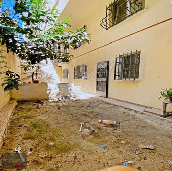 Kiralık Bahçeli 2+1 Daire Metrobüse 10 Dakika Yürüme Mesafesinde