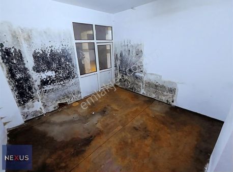 Sultanbeyli'de İmalata Ve Depolama Uygun Kiralık 250 M² Dükkan