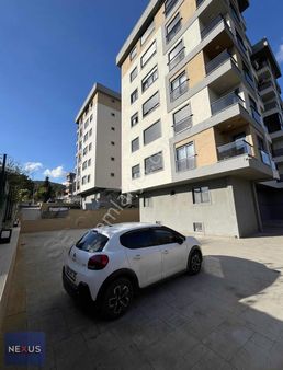 Sultanbeyli Kuran Kursu Caddesi Üzerinde Kiralık 3+1 Daire