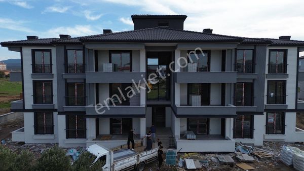 🔴 Gömeç Mithatpaşada Geniş Balkonlu 1+1