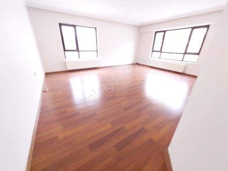 Göral Dan 3+1 Kabil Caddesi Yanı Öveçler Vadisi Yanı Asansörlü Otoparklı 3.kat Ön Cephe