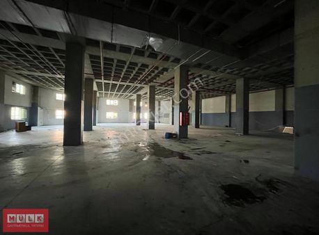 İkitelli'de Mülk Sahibin Den 827 M² Depo +kdv'li