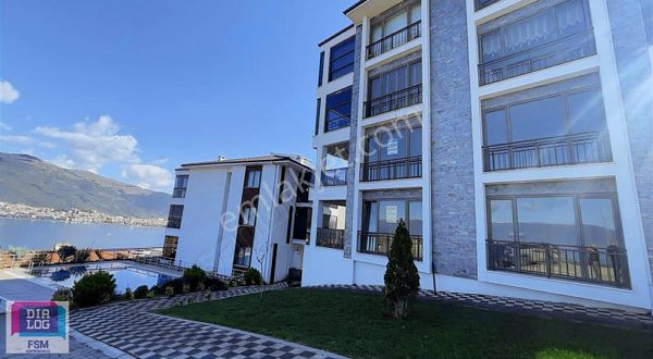 Gemlik Harmankaya'da Deniz Manzaralı Satılık 3+1 Lüks Daire