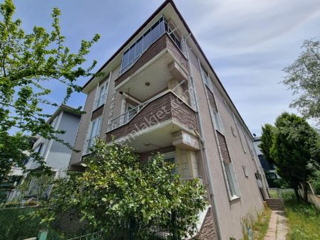 Karasu Yalı Mah.de Sahile Yakın Arakat Eşyalı 2+1 Daire