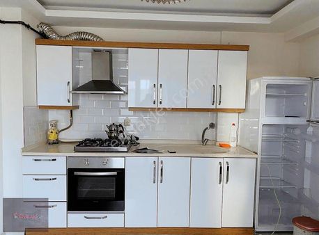 Emlakkent'ten Tramvaya Yürüme Mesafe !! / Ara Kat / Eşyalı 1+1