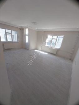 Nazif Gayrimenkul'den Çöşnükte Kiralık 3+1 Daire