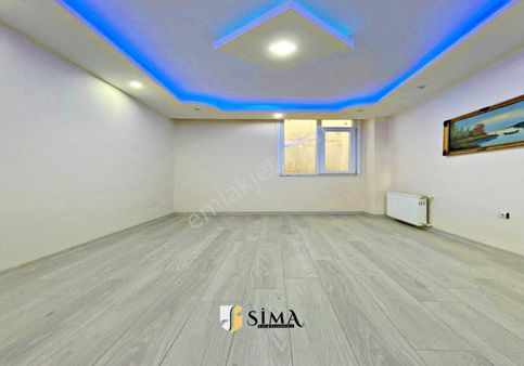 Metrobüse 7 Dk Yürüme Mesafesinde Bahçeli 2+1 Fırsat Geniş Daire