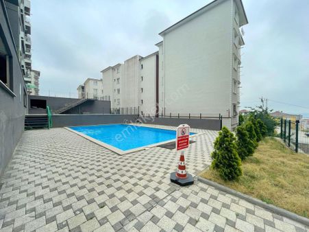 Mertcan'dan Havuzlu Sitede Amerikan Mutfaklı 2+1 Daire