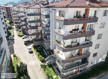 Kale Emlak'tan Bahçeleriçi Mh. Site İçerisi Satılık 3+1 Daire