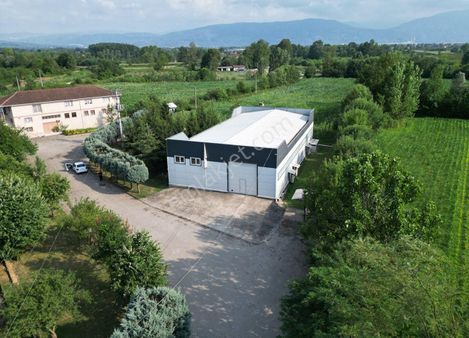 Yahyalar Mahallesi'nde 550 M2 + 50 M2 Kiralık Fabrika