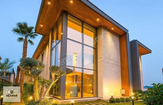 Ulralüx 5 +2 280m2 Asansörlü Sıfır Villa Havuz Manzara