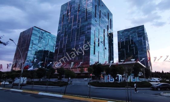 Nish İstanbul 164 M2 Yanyana Kiralık Ofis