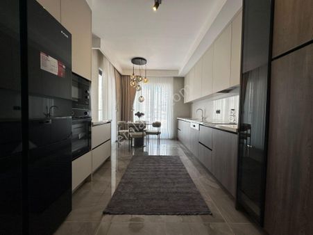 Pursaklar Mehmet Zengin Emlak'tan Otoparklı 4.kat 2+1 Ultra Lüks Sitede