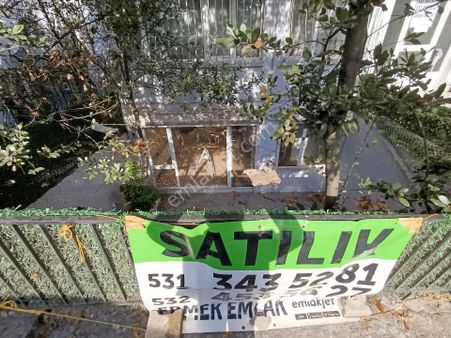 Kadıköyde Hasırcıbaşına Bahariyeye Çok Yakın Keyifli Aydınlık Ferah Geniş Bahçe Katı