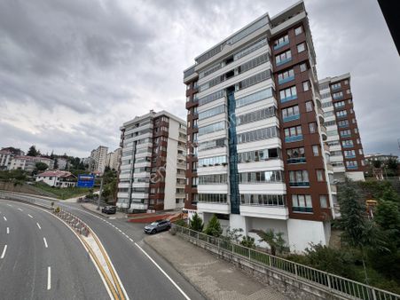 Trabzon Aydınlıkevler Mahallesi Vatan Sitesi 3+1 Satılık Daire