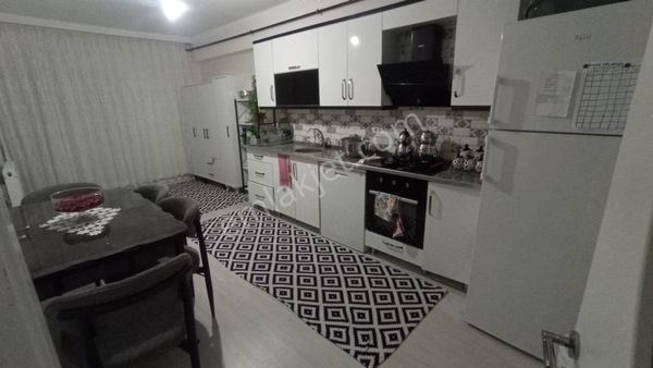 Zeki Emlak'tan Muradiye'de 2+1 Açık Mutfak Satılık Daire