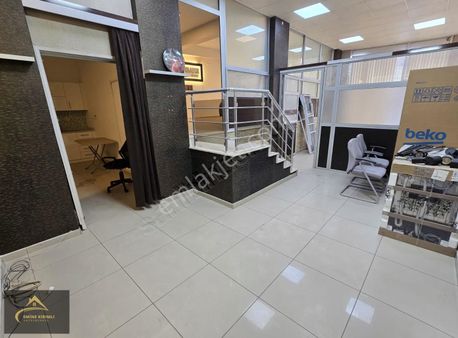 Demirköprünün En Kıymetli Ve Ayak Yolu Olan Yerde Geniş Dükkan