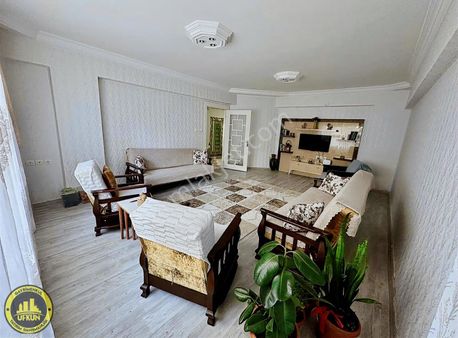 Ufkun'dan Şahintepe Mahallesi Satılık 2+1 Geniş Oturum Daire