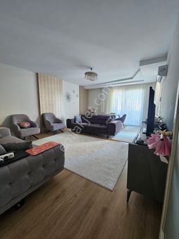 Erdemli Alata Mahallesinde Satılık 4+1 Geniş Daire