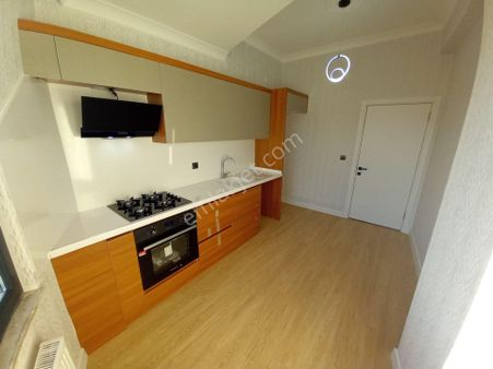 ▀ Jet Emlaktan Altınkum'da Ön Cephe Ayrı Mutfak Arakat Sıfır 2+1