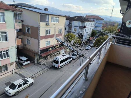 İzmıt Alıkahyada Eşyalı Kıralık 3+1 Daıre 120 M²,doğalgazlı,