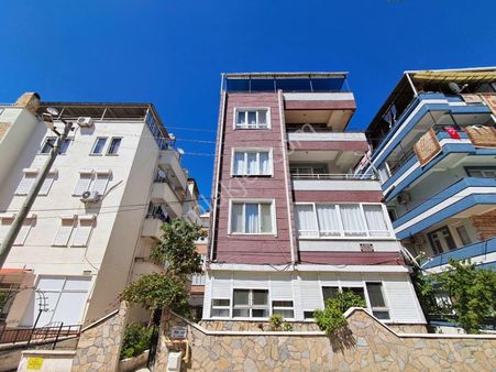 ▄jet Emlak'tan Akçay Merkez'de Denize Yakın Arakat 2+1 Satılık D