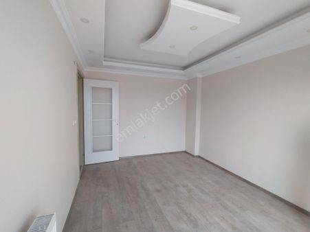 Büşra Gayrimenkulden Çarşı Merkezde Satılık Dublex Daire 4+1 Kat 5 Asansörlü İskanlı Kat Mülkiyetli