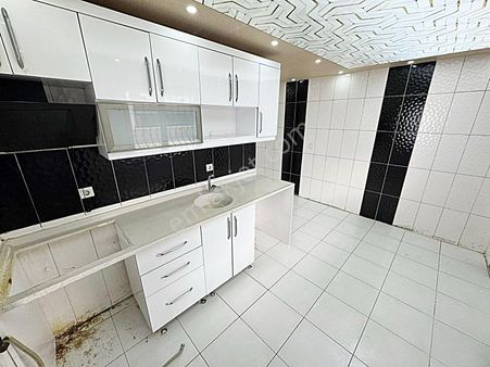 Keçiören 19 Mayıs Cad Giriş Katta Asansörlü 3+1 Daire