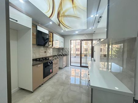 Taner'den Kabil Cad. Yanı 3+1 Arakat Ön Cephe Süper Lüks Çift Banyolu