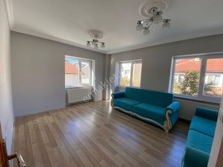 Çamlıoğlu Gayrimenkul'den - Yukarısoku'da - 2+1 Kiralık Daire