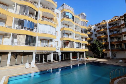 Çamlık'da Denize 5 Dk.mesafede Havuzlu Sitede Satılık 2+1 Daire