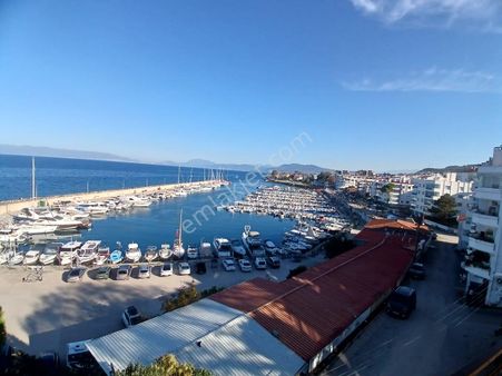 Denize Sıfır Manzaralı Daire