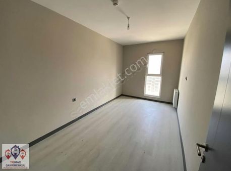 Deniz Manzara Sıfır 1+1 Metrobüse 1 Dakika Yürüme Mesafesi