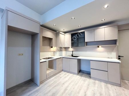 Yetkisi Yüksel'den Satılık Kadıköy'de Ultra Lux D.gazlı 2+1 Ters Dubleks