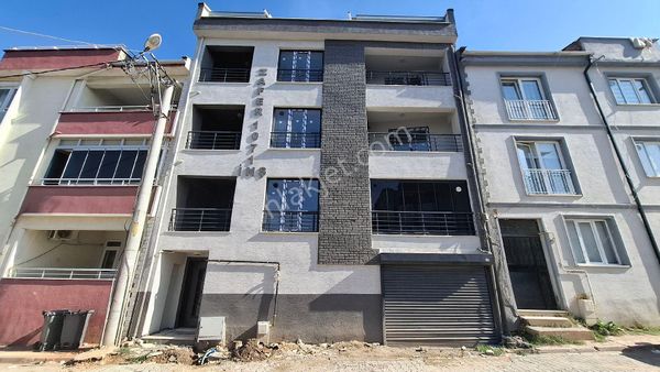 Roma' Dan Cumhuriyet Mahallesinde Satılık Daire