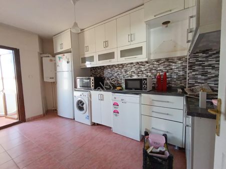 Bilgen Vatan'dan Bağlarbaşı'nda Site İçerisinde Asansörlü Manzara Cepheli Yapılı Satılık 3+1