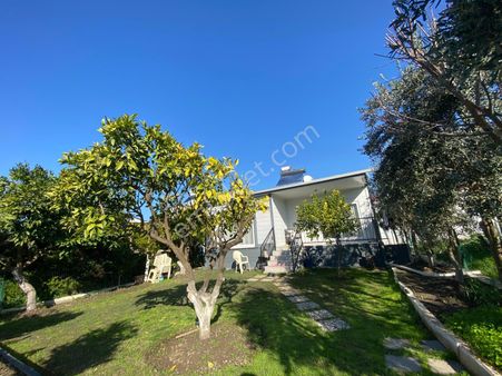 Sığacık Kale İçine Yürüme Mesafesinde Havuzlu Sitede 2+1 Bahçeli