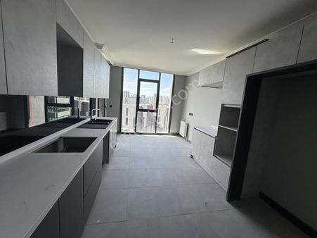 Cumhuriyet Mah. Ap Forest Gate Sitesi 5+1 Satılık Daire