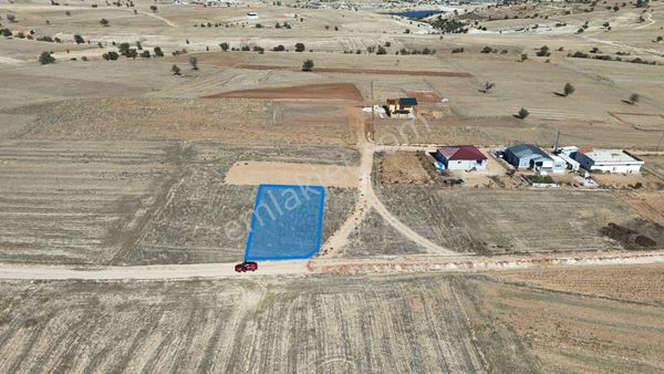 Korkuteli Küçükköy'de Satılık 2 Kat İmarlı 711 M2 Köşe Parsel