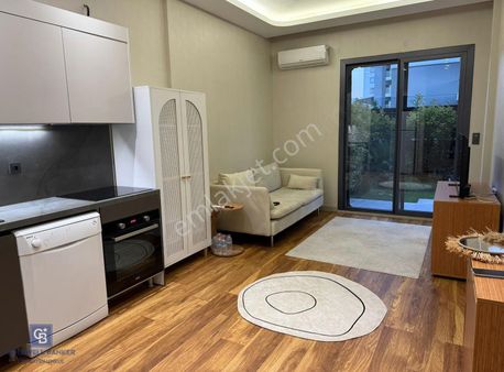 Gültekin Pera 1'de Kiralık Eşyalı Bahçe Katı 1+1 Daire