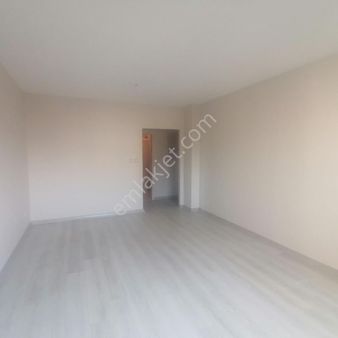 Küçükçekmece Halkalı Atakent 2.etapta 3+1 Satılık 95m2 Daire