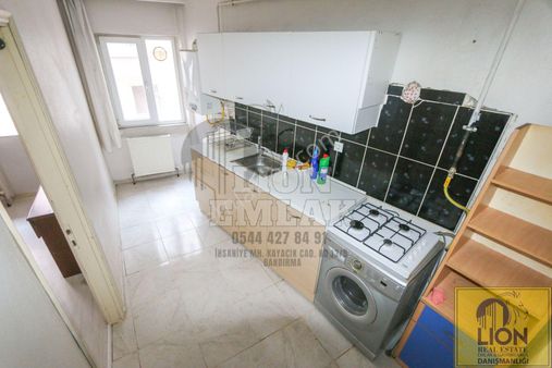 🟨⬛ Bandırma 17 Eylül'de Kapalı Pazara Yakın Konumda Satılık 2+1 Daire⬛🟨