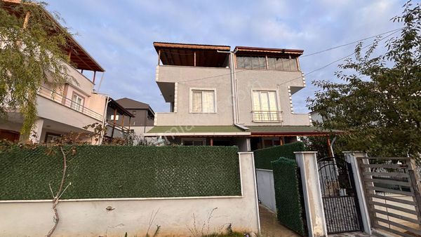 Deniz Manzaralı Uygun Fiyatlı Villa