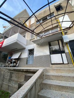 Bornova Atatürk Mah. Tekstif Sitesi 3+1 Satılık Daire
