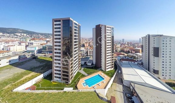 Kartal Metro Yakın Yönetmelikli Havuzlu Güvenlikli Ailesitesinde