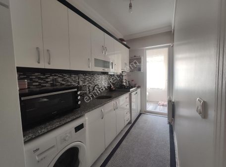 İkitelli Mehmet Akif De Satılık 2+1 1 Kat Daire