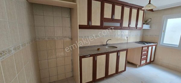 Konak İsmetpaşa Mahallesinde Kiralık Daire