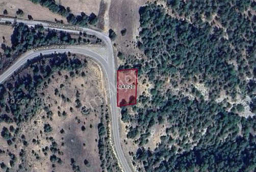 Kütahya Emet Musalar Köyünde 1.319 M² Tarla Satılıktır